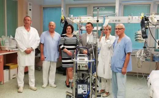 Ružinovská nemocnica dostala špičkový prístroj pre mimotelový obeh